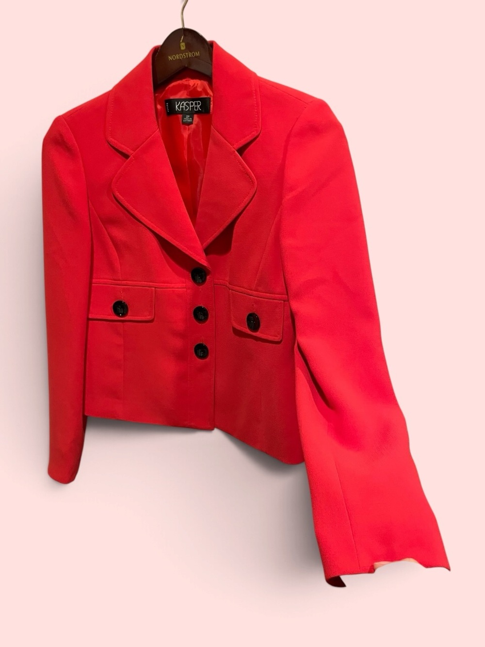Cute classic tomato red blazer Kasper chunky button holiday cheery office crop